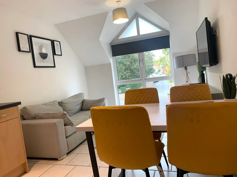 Apartment 6 Laureate House - 2 Bed Student Property. - Thumbnail 5