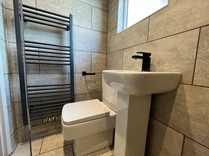 Scorer St // 5 Bed & 2 Bath // AVAILABLE NOW! - Image 8