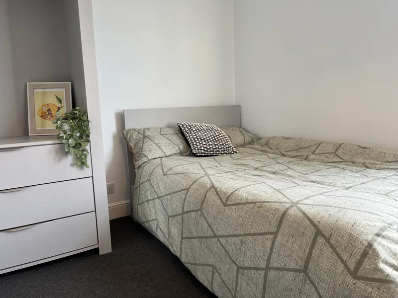 Scorer St // 5 Bed & 2 Bath // AVAILABLE NOW! - Image 14