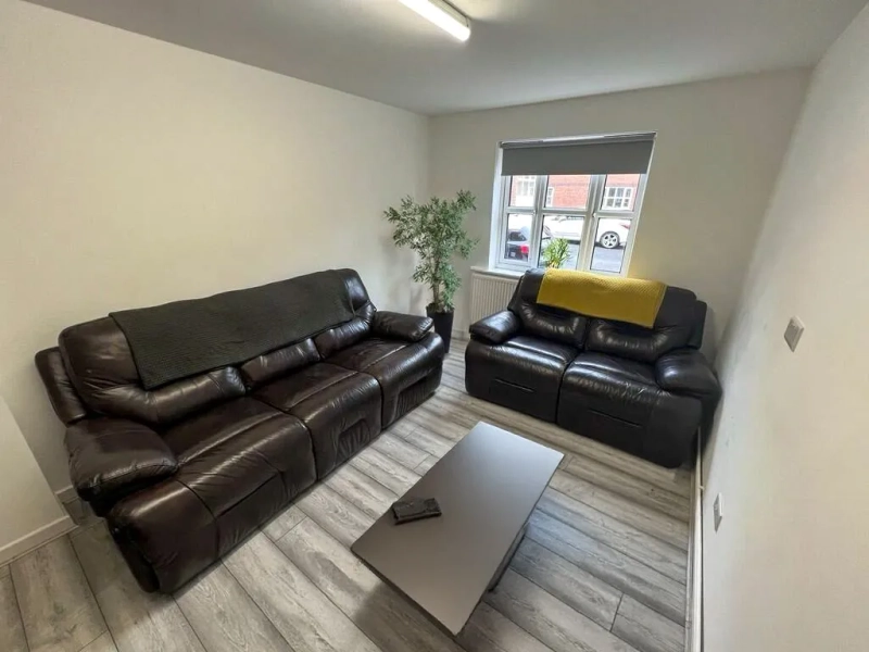Denison court NG7 - 6-Bed house (3 rooms left) - Thumbnail 9