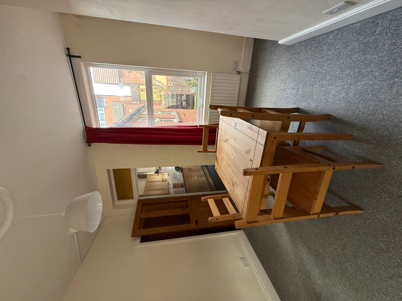 3-Bed Student Property, Cromwell Street NG7 - Thumbnail 3