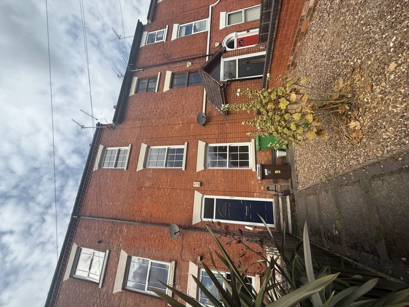 3-Bed Student Property, Cromwell Street NG7 - Thumbnail 15