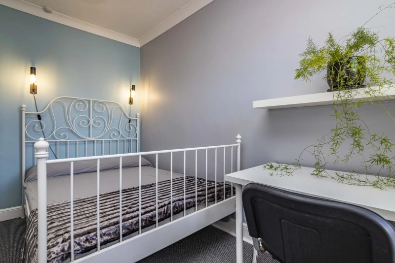 Thesiger Street, LN5 7UW - 2 Bed - Thumbnail 9