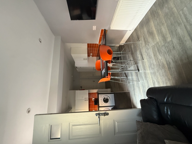 2 rooms left: Albert Grove student house share NG7 1PA - Thumbnail 5