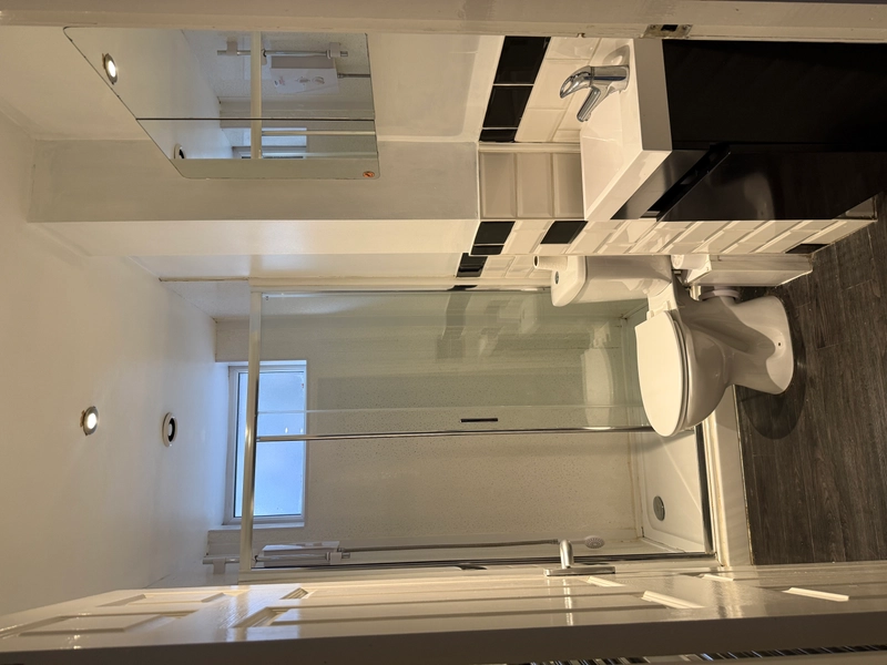 2 rooms left: Albert Grove student house share NG7 1PA - Thumbnail 6
