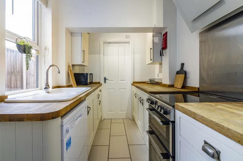 West End // 4 Bed Terraced House // AUG 2026 - Image 3
