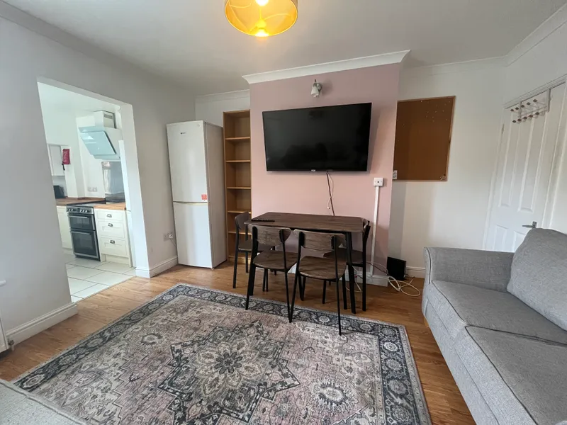 West End // 4 Bed Terraced House // AUG 2026 - Image 5